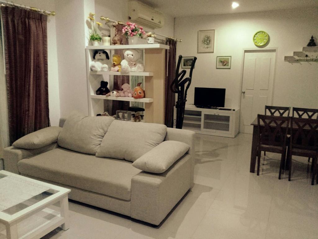 Pen House Villa Sattahip Exterior photo