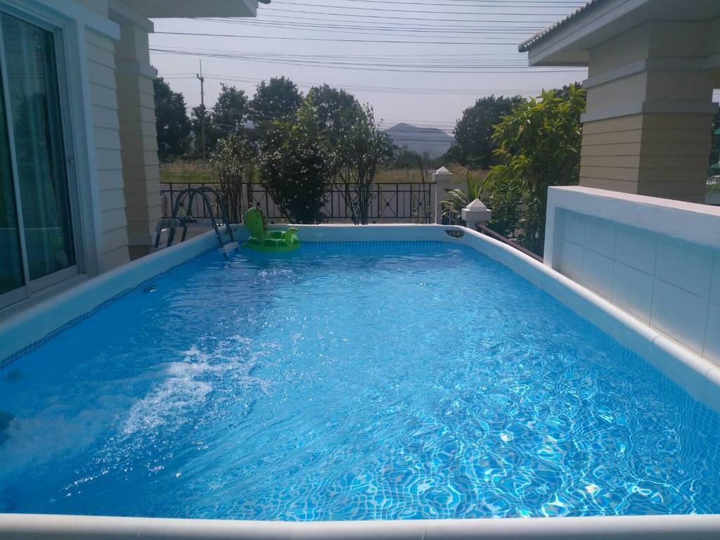 Pen House Villa Sattahip Exterior photo